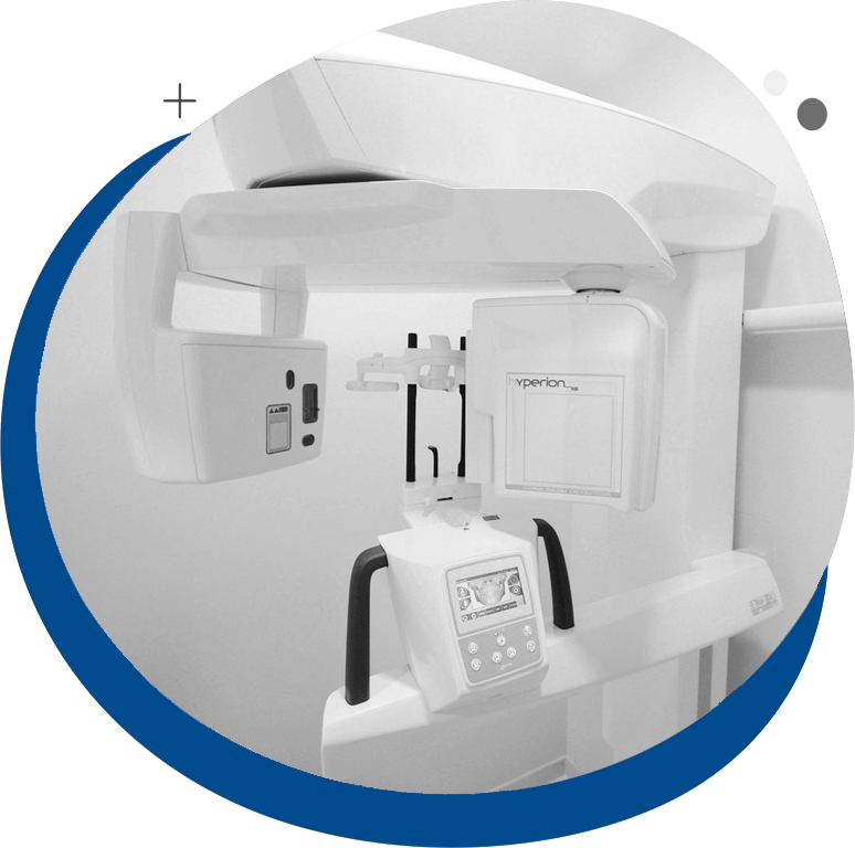 El TAC 3D nos da un diagnóstico más preciso de la situación de tu problema bucodental. Gracias a este servicios podemos realizar un mejor tratamiento.