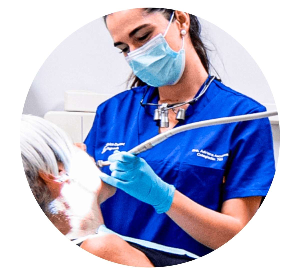 https://clinicadentallavaguada.com/wp-content/uploads/2024/09/clinica-dental-la-vaguada-protesis-dental.jpg