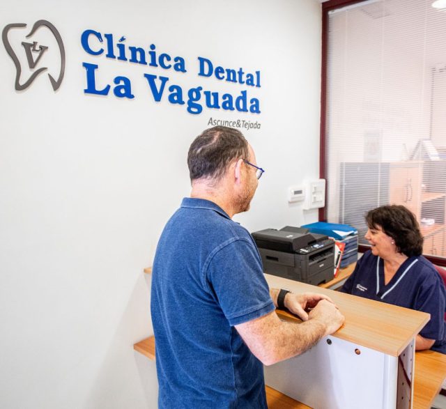 https://clinicadentallavaguada.com/wp-content/uploads/2024/09/clinica-dental-vaguada-pamplona-financiacion-640x587.jpg