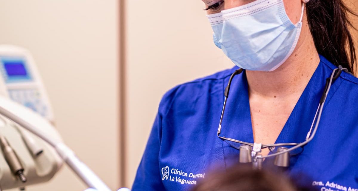 ¿Cada cuánto deberías hacerte una limpieza dental?